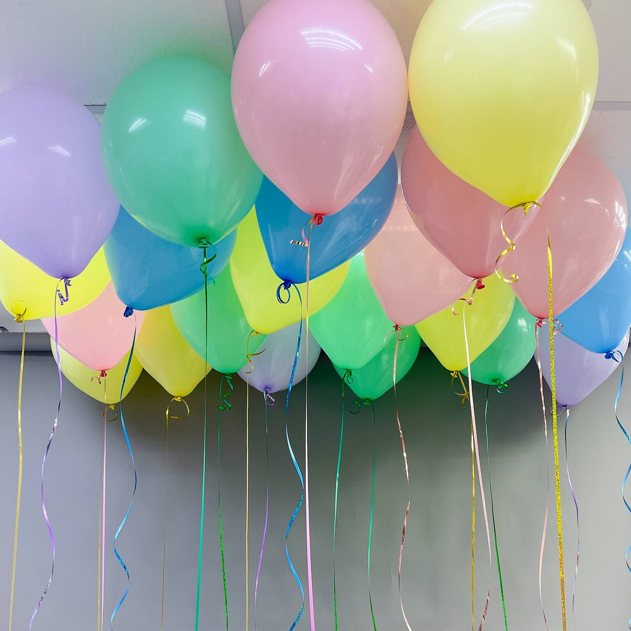 Набор воздушных шаров под потолок 745