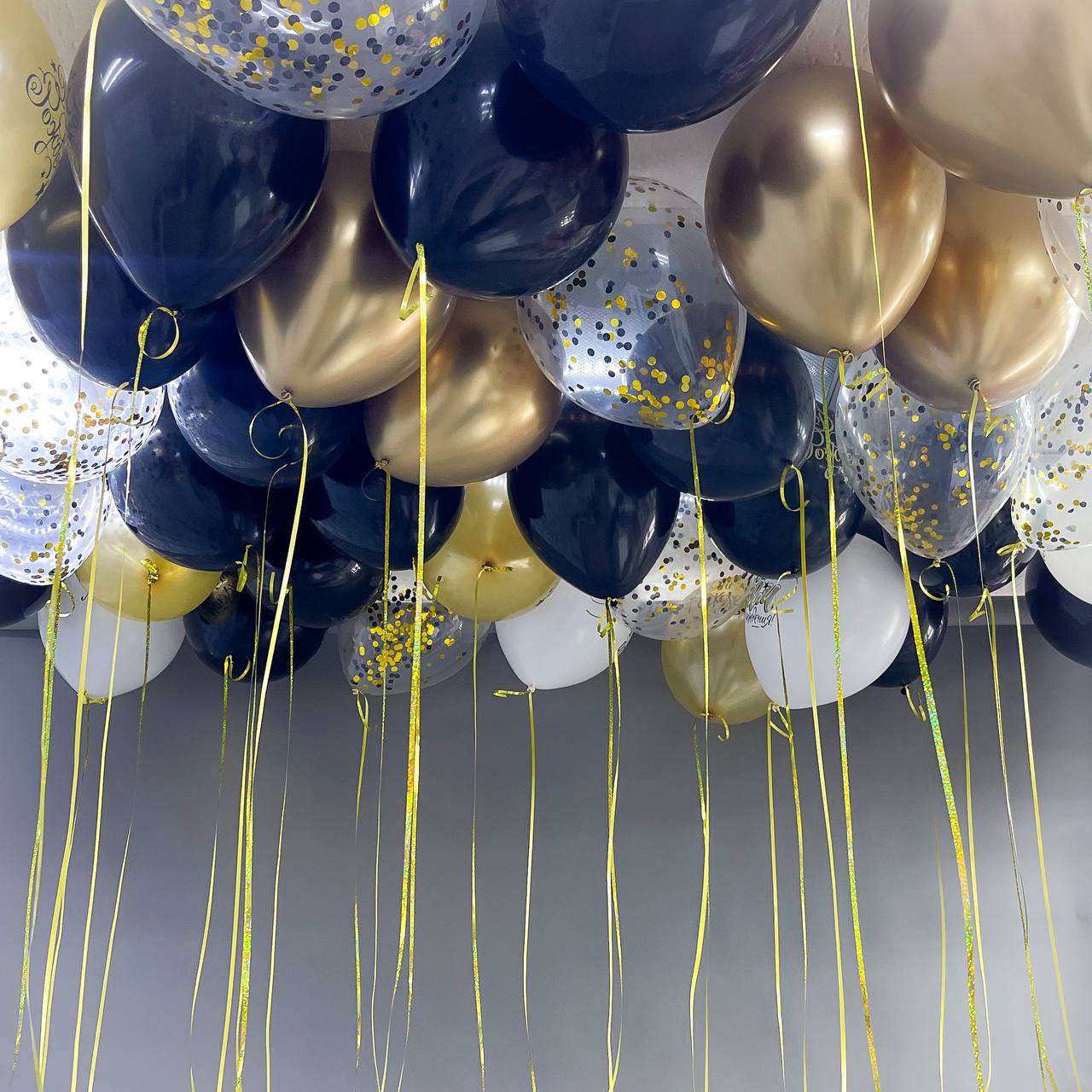 Набор воздушных шаров под потолок 749